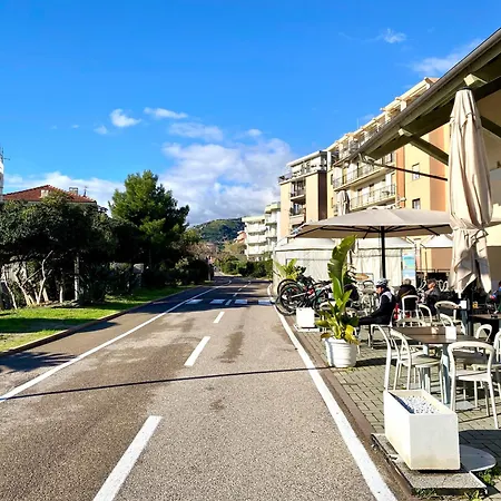Moderni Sulla Pista Ciclabile Apartamento Santo Stefano al Mare