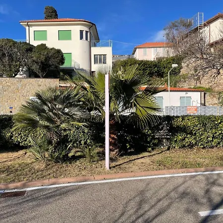 Moderni Sulla Pista Ciclabile Lejlighed *