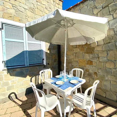 Moderni Sulla Pista Ciclabile 圣托·斯特凡诺·阿尔马尔