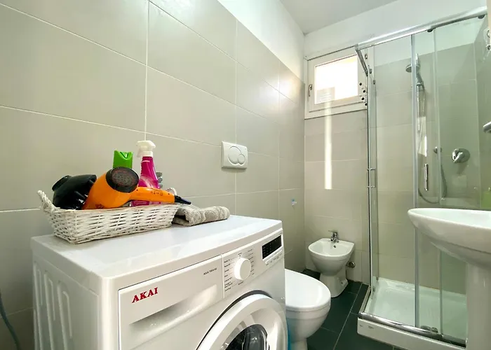 Moderni Sulla Pista Ciclabile Lejlighed Santo Stefano al Mare