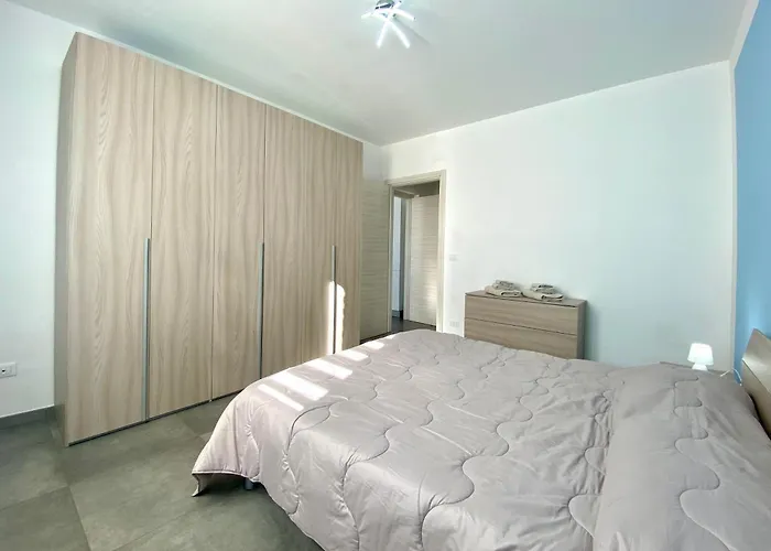 Moderni Sulla Pista Ciclabile Santo Stefano al Mare